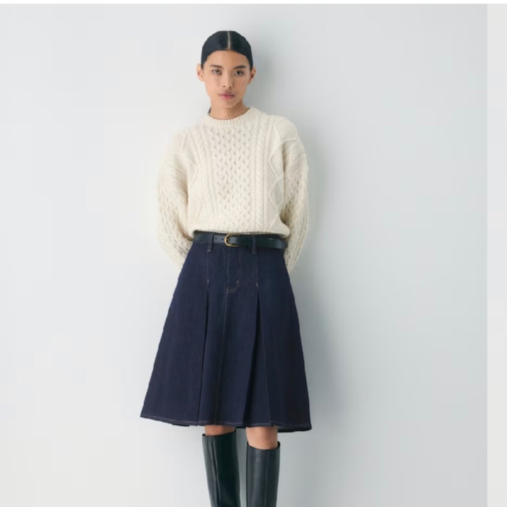 Aritzia Wilfred
Billet Denim Skirt